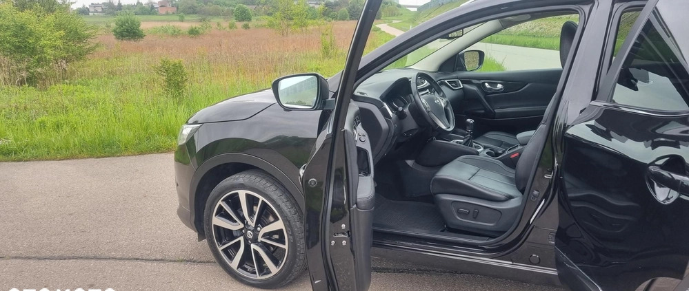 Nissan Qashqai cena 57800 przebieg: 76000, rok produkcji 2014 z Puszczykowo małe 742